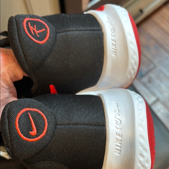 Nike KD Trey 5 IX Bred sz 10.5 - Picture 4 of 8